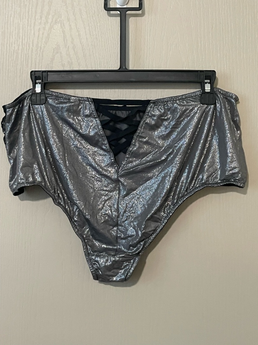 Cacique Metallic Silver and Black Lace Bustier Bra & matching panties - Picture 6 of 8